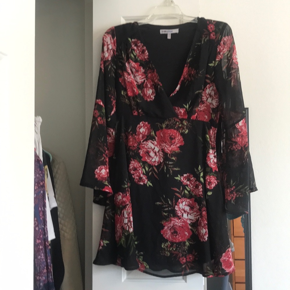 Flowered short formal dress